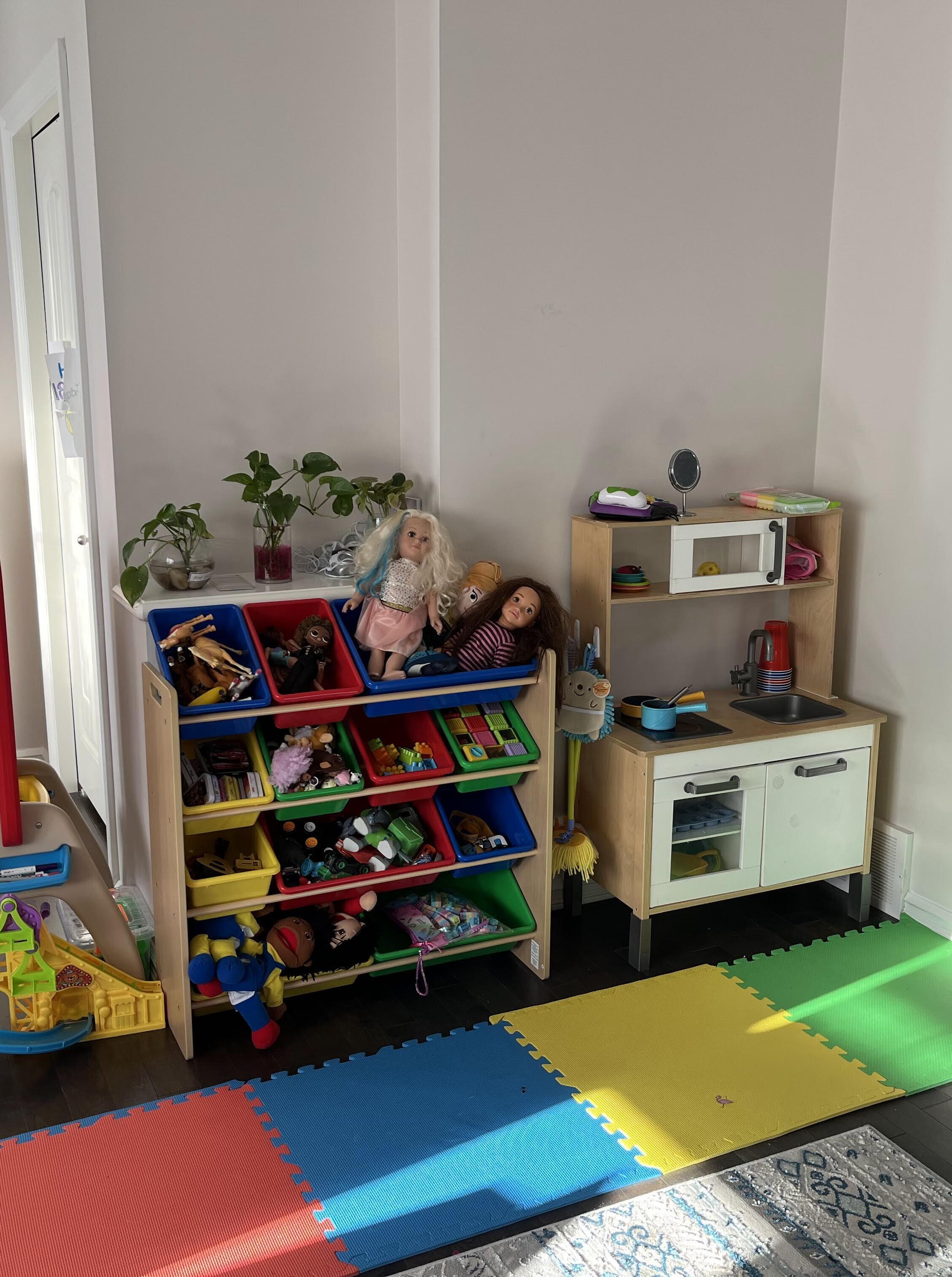 Maksuda H. - Day Home in Allard