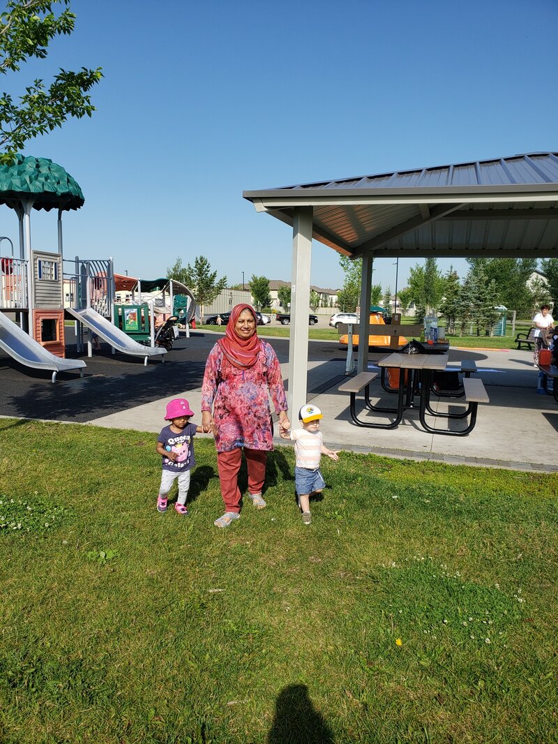 Popsicles in the Park - Photo 2