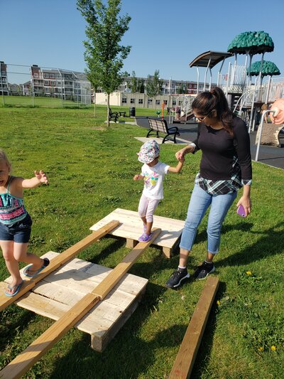 Popsicles in the Park - Photo 4